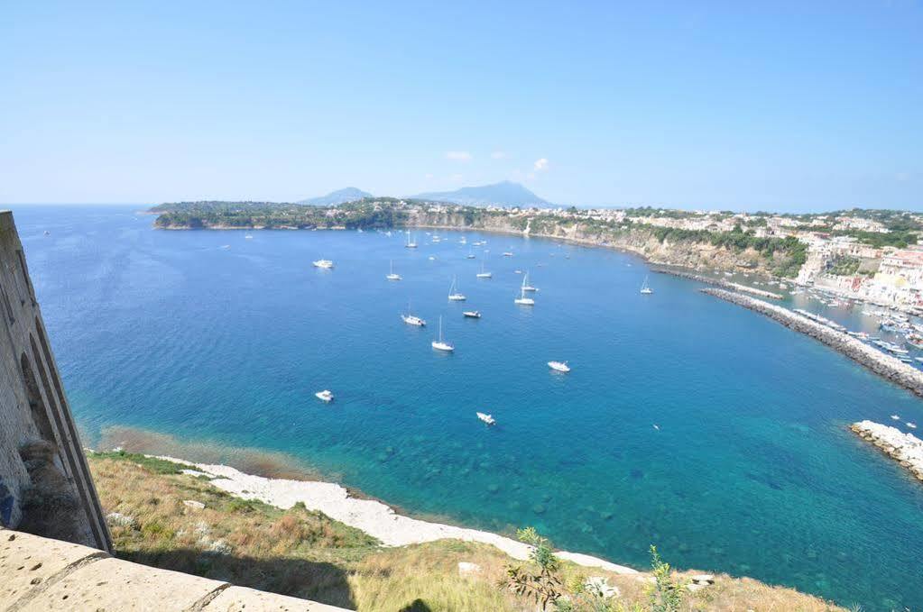 Terra Murata Boutique B&B Procida Bagian luar foto